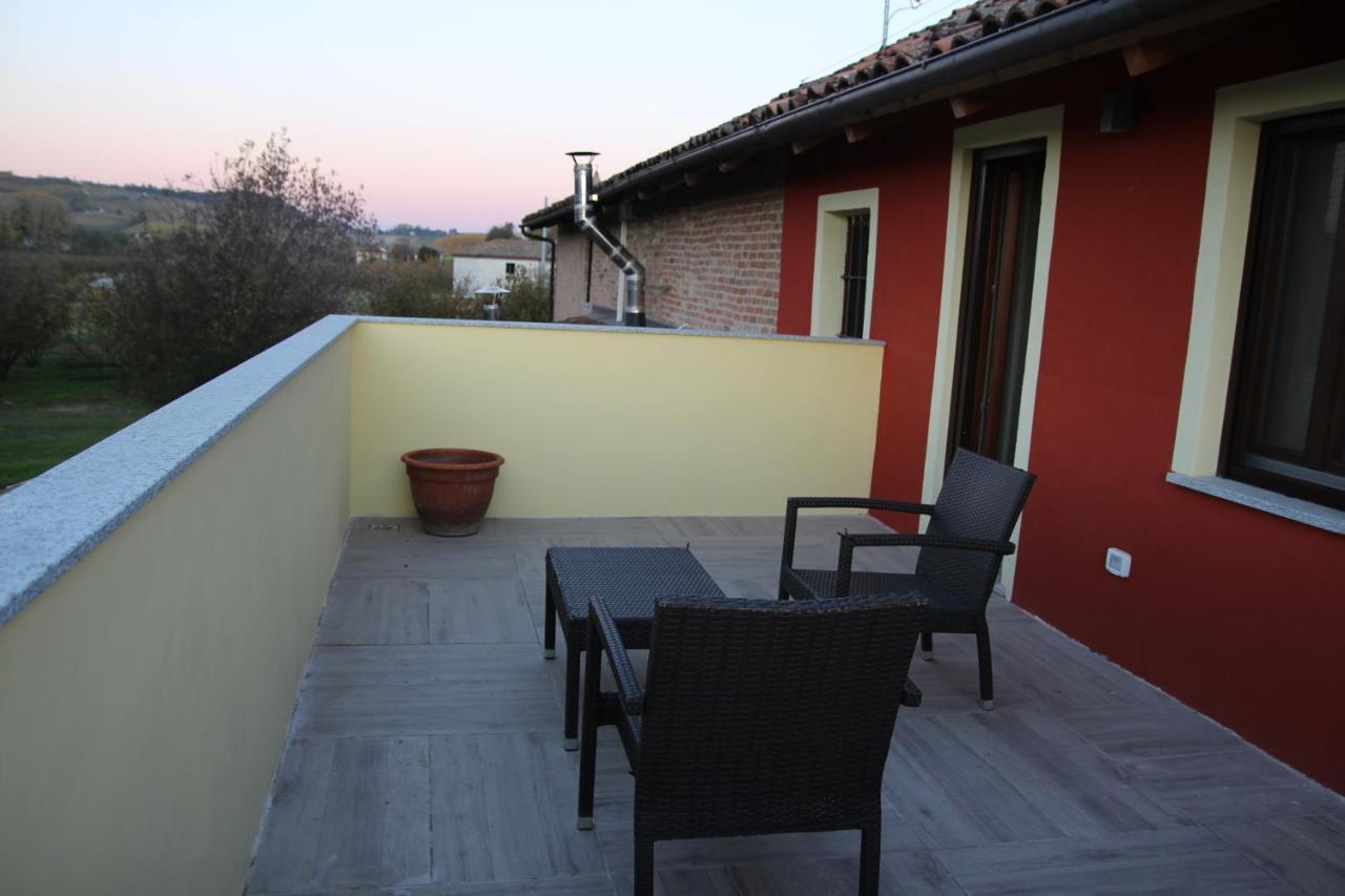Miravigne House - Casa Di Campagna Con Cucina Castagnole delle Lanze Luaran gambar